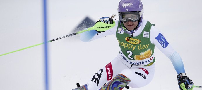 Šárka Strachová na trati prvního kola slalomu ve švýcarské Crans Montaně