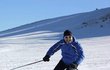 Moderátor Petr Vondráček na lyžích