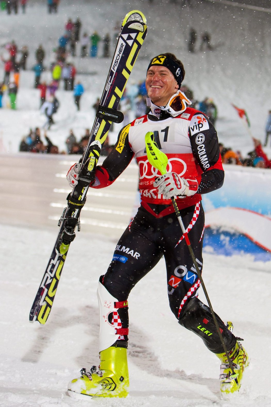 Chorvatský lyžař Ivica Kostelič se raduje z jubilejního 20. vítězství ve Světovém poháru