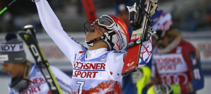 Slovenská lyžařka Petra Vlhová se raduje z triumfu ve slalomu SP ve finském Levi
