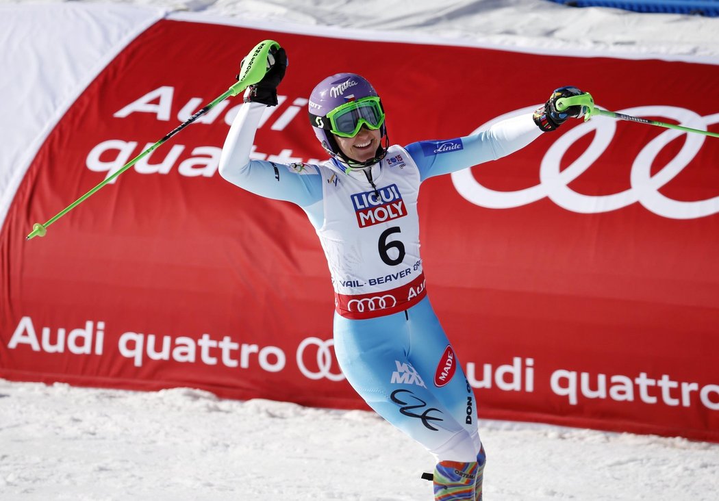 Lyžařka Šárka Strachová vybojovala čtvrtou medaili v kariéře ve slalomu na mistrovství světa, na šampionátu v americkém Beaver Creeku obsadila třetí místo.