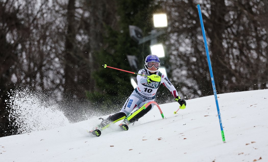 Martina Dubovská na trati slalomu SP v Záhřebu