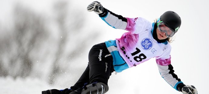 Ester Ledecká na trati světového šampionáto ve snowboardu, kde se porpvé stala juniorskou mistryní světa (archivní snímek)