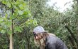 Ester Ledecká v pražské Botanické zahradě vysadila lípu velkolistou, potomka památného stromu z Nového Města na Moravě