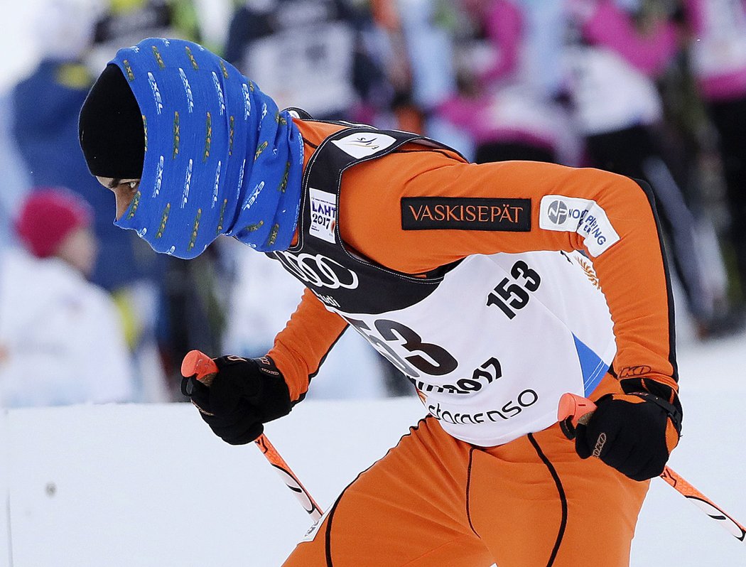 Adrian Solano z Venezuely působil na trati světového šampionátu lyžařů běžců poněkud komicky, získal si ale uznání fanoušků. 