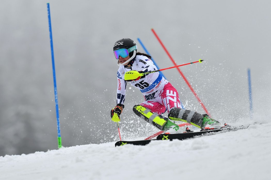 Martina Dubovská v prvním kole slalomu na SP ve Špindlerově Mlýně.