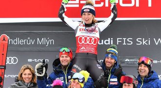 Zírali jsme, říká manažer o Shiffrinové ve Špindlu. Zvolí Ledecká jen lyže?