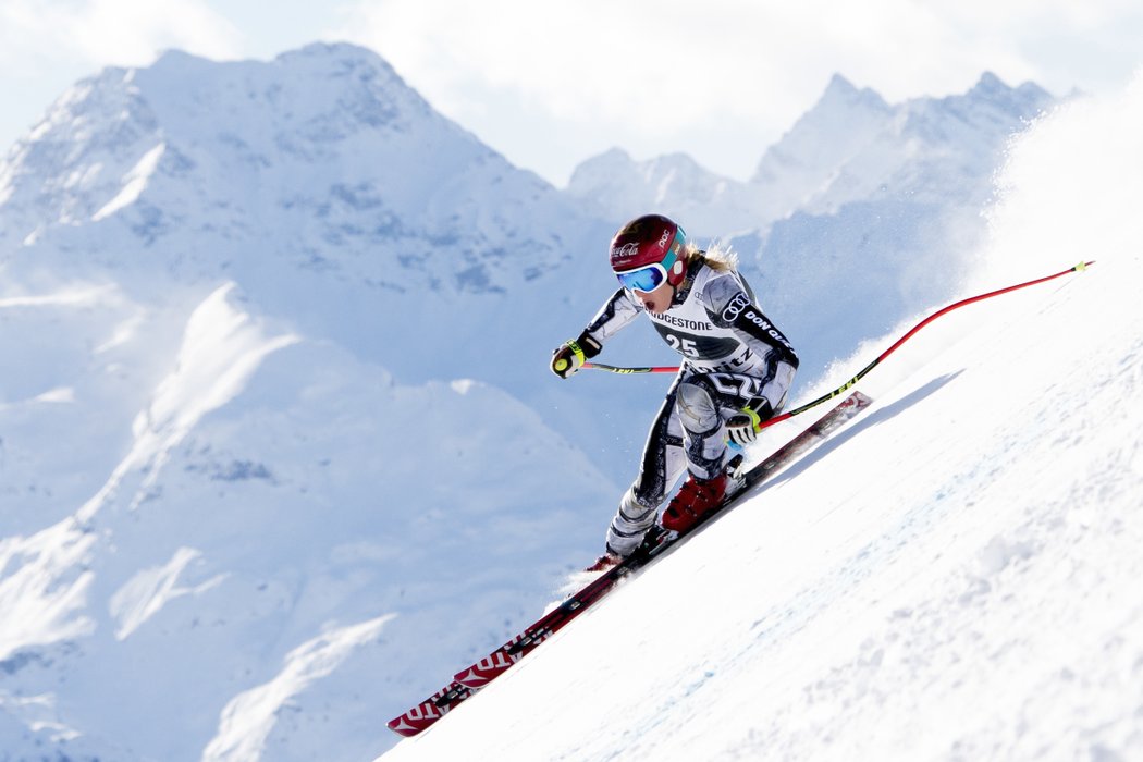 Ester Ledecká na trati Super-G ve Svatém Mořici