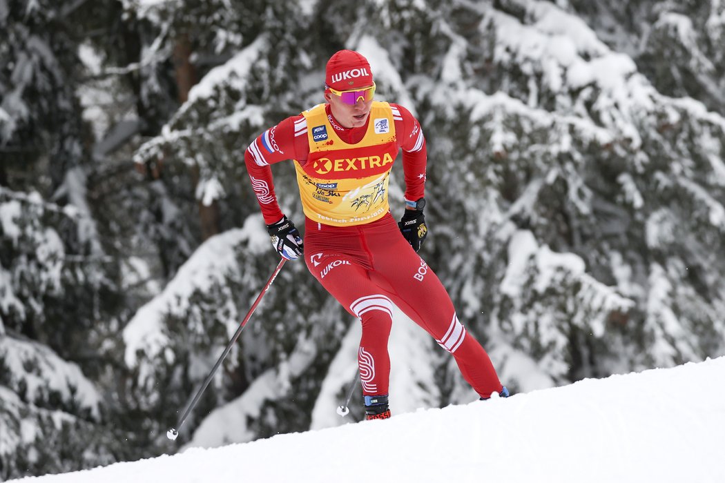 Alexander Bolšunov na trati čtvrté etapy Tour de Ski