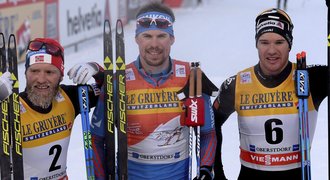 Sundby na Tour de Ski poprvé porazil Usťugova, Rus ale stále vede