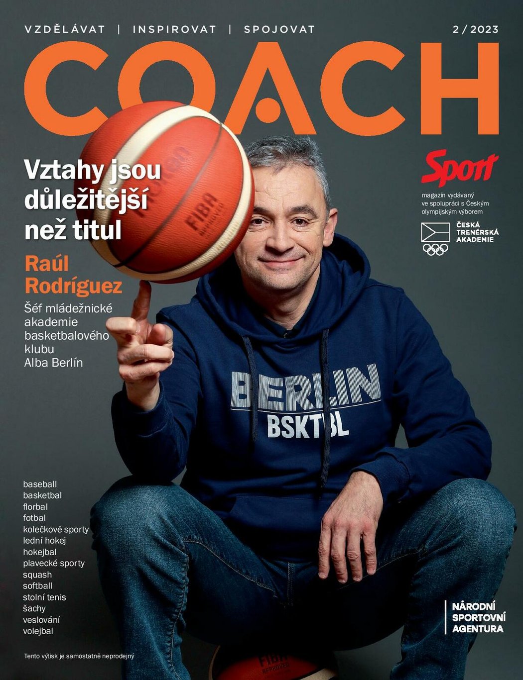 Titulní strana únorového vydání magazínu Coach