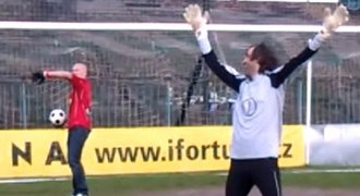VIDEO: Penalta jak od Panenky! Okresní přebor - Bohemka 1:0