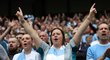 Fanoušci Manchesteru City oslavují vstřelenou branku do sítě Norwiche