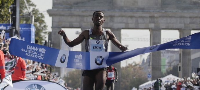 Etiopan Kenenisa Bekele vyhrál Berlínský maraton