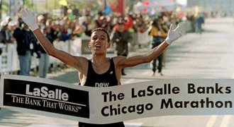 Od nádobí ke světovému rekordu: maratonec Chanuči končí kariéru