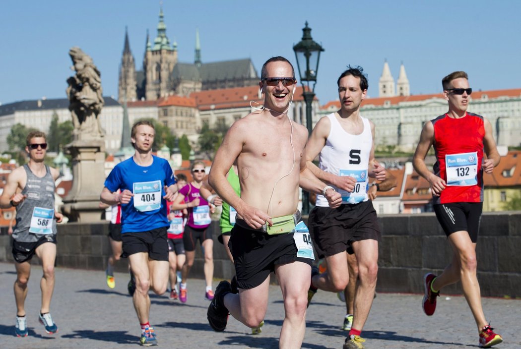 Pražského maratonu se zúčastnilo 10.600 běžců