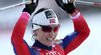 Suverénní Björgenová dál kraluje Tour de Ski, Northug přišel o náskok