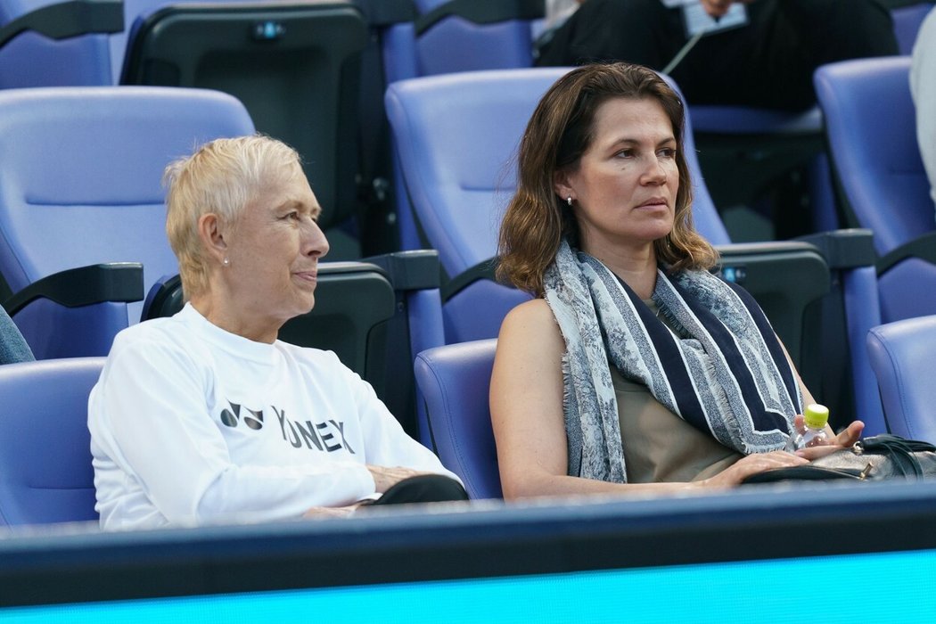 Julie Lemigovová, manželka legendární tenistky Martiny Navrátilové, se pořádně rozzuřila kvůli soutěžící, která urážela její děti