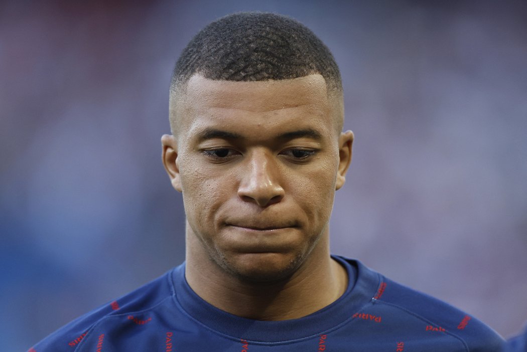 Hvězdný útočník PSG Kylian Mbappé