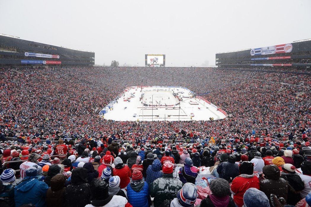 Na Michigan Stadium dorazilo v roce 2014 na zápas Toronta s Detroitem 105 491