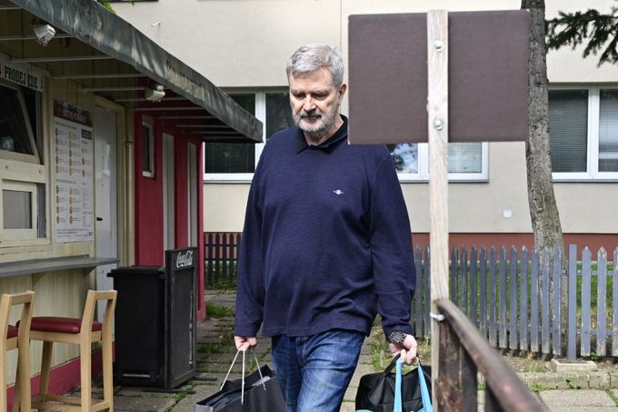 Jansta složil kauci 15 milionů a je venku. Ve vězení strávil přes 5 měsíců Jansta složil kauci 15 milionů a je venku. Ve vězení strávil přes 5 měsíců