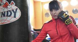 Česká jednička v MMA Pudilová: Pomáhá mi, když mě muži nešetří