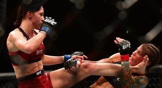 UFC v Praze očima hvězd MMA: Husí kůže. Bučení po Pudilové byla ostuda