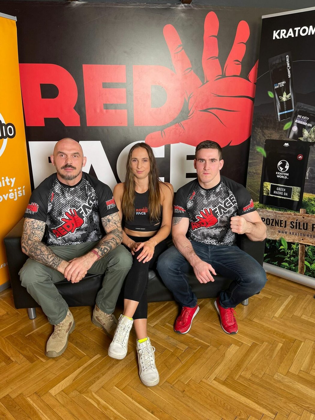 Lucie Pudilová a David Hošek (vpravo) jsou zástupci profesionálních MMA zápasníků, kteří se mají ukázat v RedFace