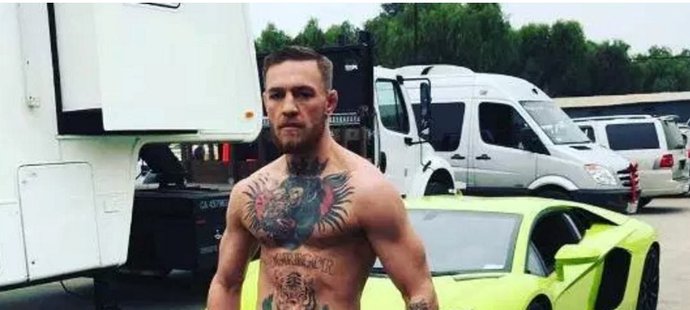 Vždy ve formě, pochlubil se na sociálních sítích Conor McGregor a ukázal všechna svá tetování.