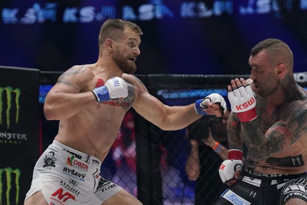 Patrik Kincl porazil na akci KSW 61 Tomasze Romanowského Patrik Kincl porazil na akci KSW 61 Tomasze Romanowského