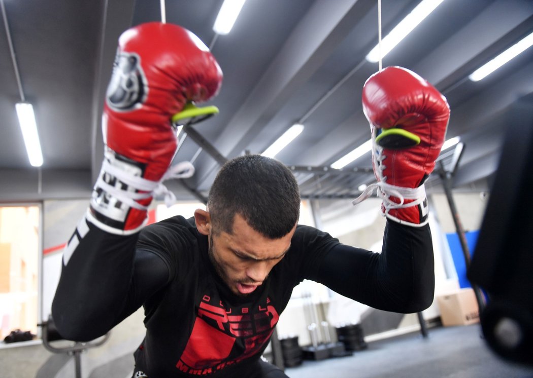 Machmud Muradov při přípravě na zápas v UFC