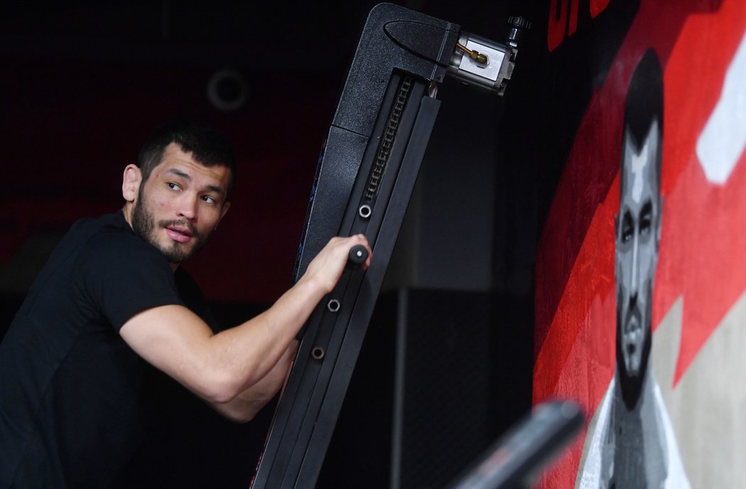 Machmud Muradov na tréninku v pražském Monster Gymu