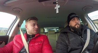 MMA zápasník Martínek jako řidič: driftování na sněhu a sex v autě