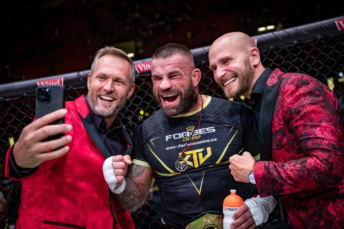 Šéf Oktagonu Novotný se zastal Vémoly: Je to velmi zvláštní. Krysy vylezly a mají radost Šéf Oktagonu Novotný se zastal Vémoly: Je to velmi zvláštní. Krysy vylezly a mají radost