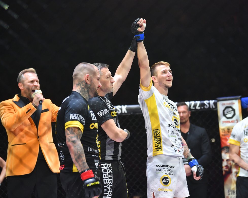 Jakub Štáfek po vítězné premiéře v roli MMA zápasníka