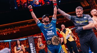 Muradov vymazal Kincla! Spor o rivalitě na tiskové konferenci, Uzbek nabídl trénink Muradov vymazal Kincla! Spor o rivalitě na tiskové konferenci, Uzbek nabídl trénink