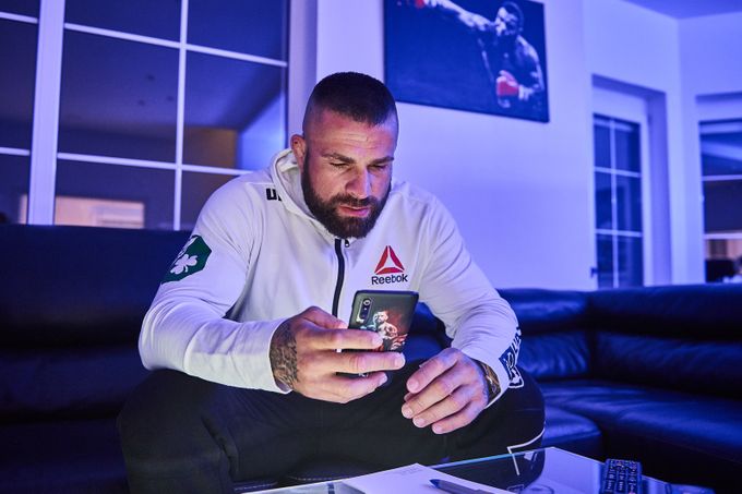 Vémola těsně před bitvou! Végha vnímá jako zloděje, promluvil o Gottovi Vémola těsně před bitvou! Végha vnímá jako zloděje, promluvil o Gottovi