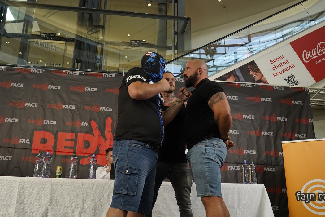 RedFace chystá druhý galavečer, který nabídne kombinaci bizáru a solidního MMA