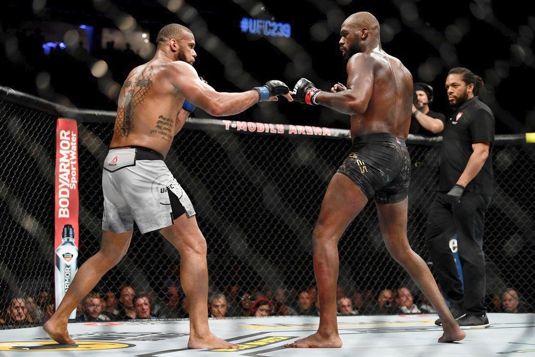 Jon Jones je považovaný za nejkomplexnějšího bojovníka UFC