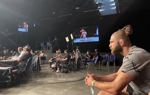Jiří Procházka před vážením na UFC 275 čerpal atmosféru na Road to UFC