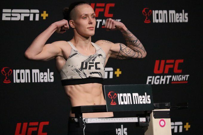 Poslední šance české bojovnice v UFC. Jde jí o krk, ale soupeřku přejede, říká trenér Poslední šance české bojovnice v UFC. Jde jí o krk, ale soupeřku přejede, říká trenér