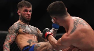 Nový král UFC? Tančící provokatér nadchl, chce vyzvat i McGregora