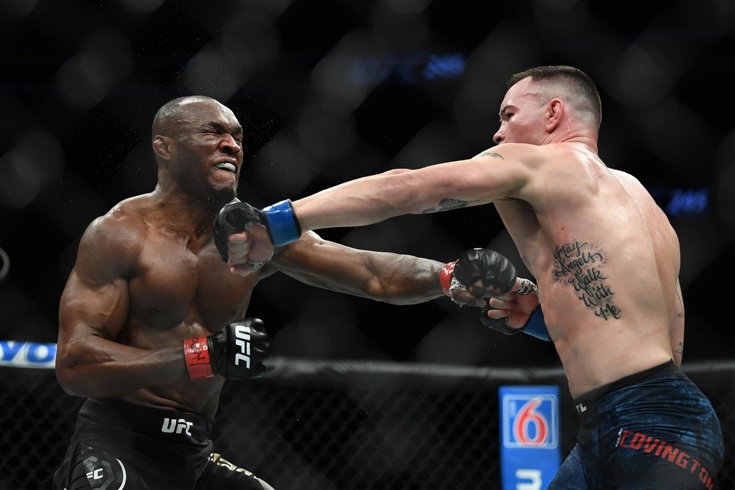 Kamaru Usman a Colby Covington ve vzájemném souboji