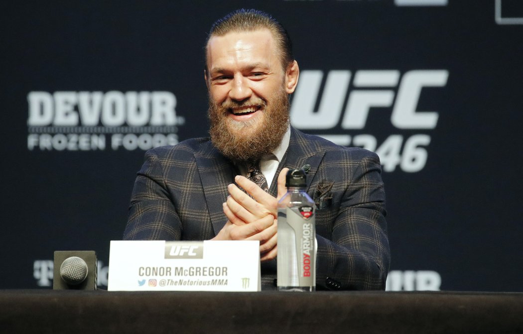 Conor McGregor se chystá na zápas s Donaldem Cerronem