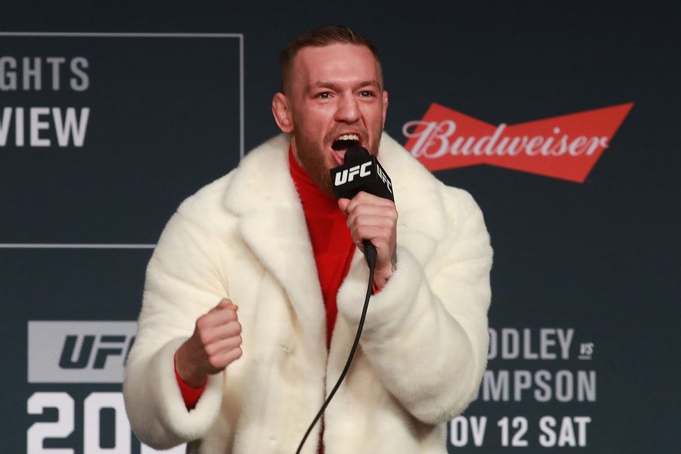 Conor McGregor na tiskové konferenci