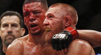 Odveta krále MMA! McGregor vyhrál těsně jatka nad Diazem