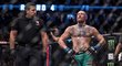 Irský bojovník MMA Conor McGregor v utkání s Natem Diazem