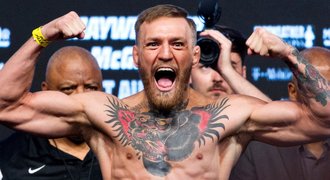 Comeback roku! McGregor se vrací do klece, v lednu vyzve rekordmana