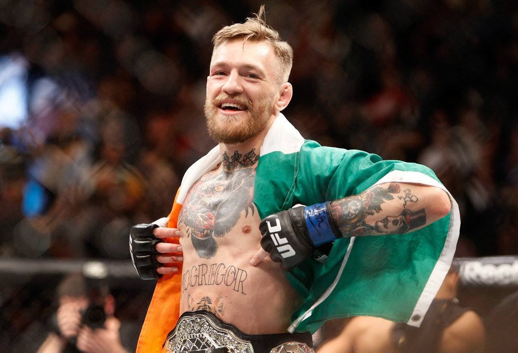 Conor McGregor se raduje z výhry nad Aldem