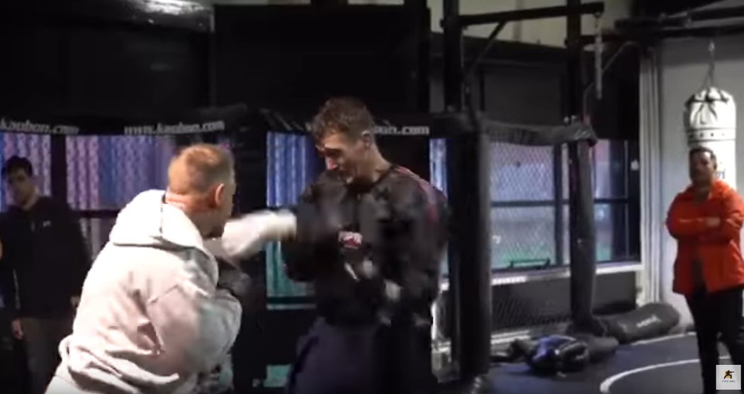 Darren Till při svém pokusu zhubnout do váhového limitu